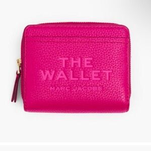 RARE Marc Jacobs The Wallet Hot Pink Mint Condition